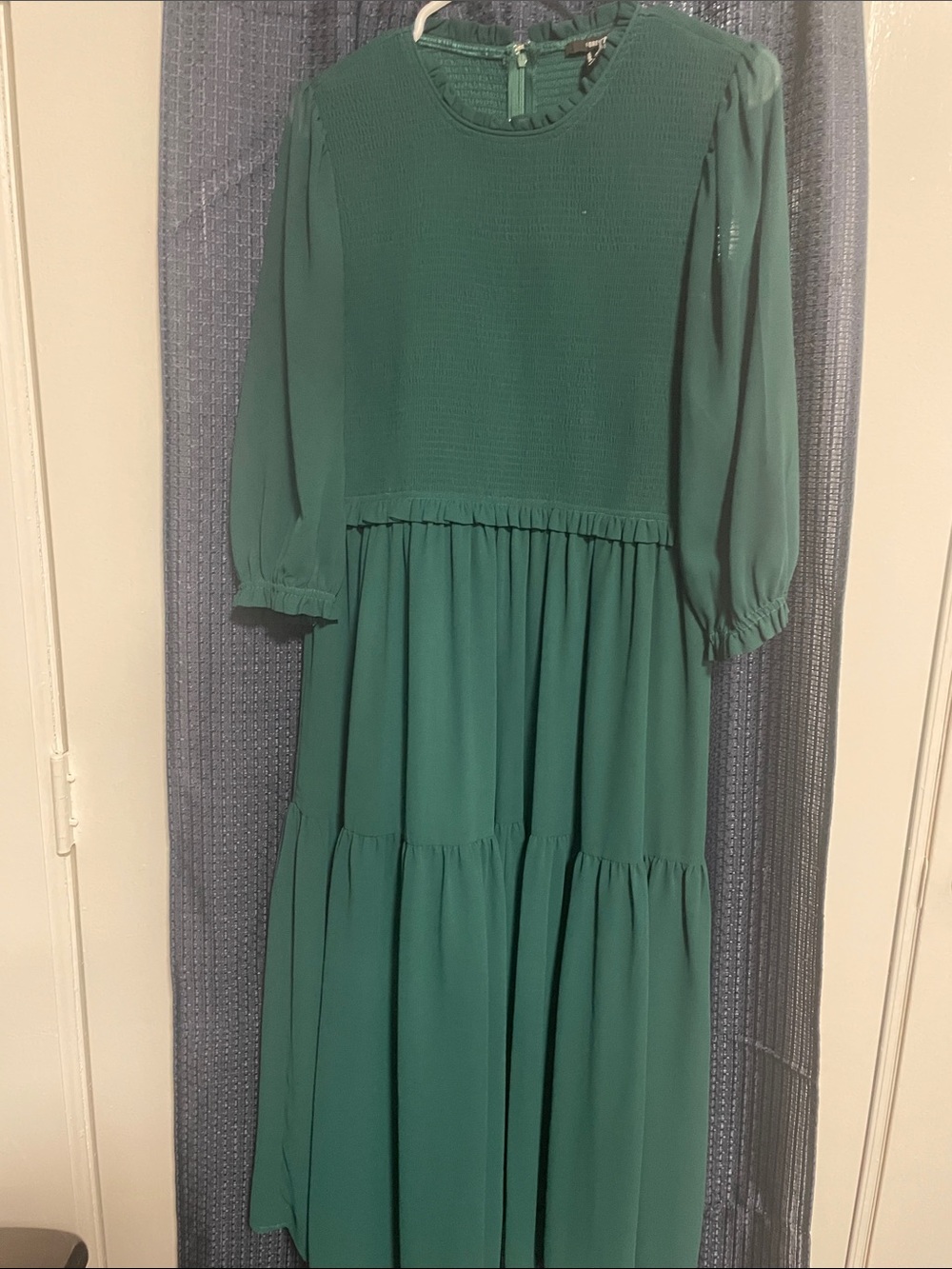 Forever 21 Emerald Green Long Sleeve Tiered Midi Dress